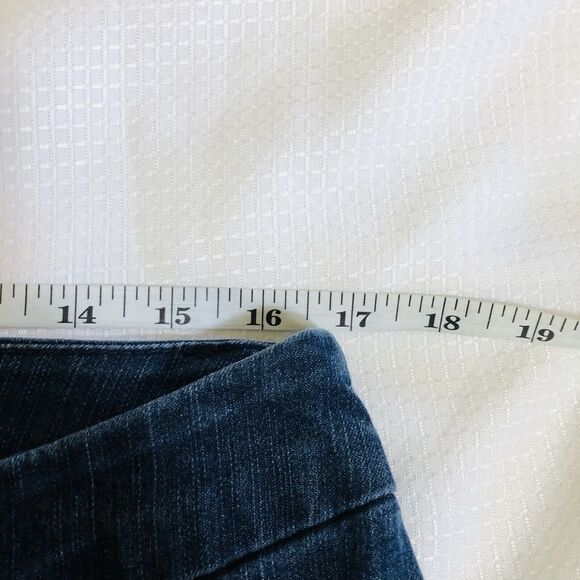 St. John's Bay Straight Leg Denim Jeans Women's Size 14 Blue Mid Rise Dark Wash - Picture 10 of 16